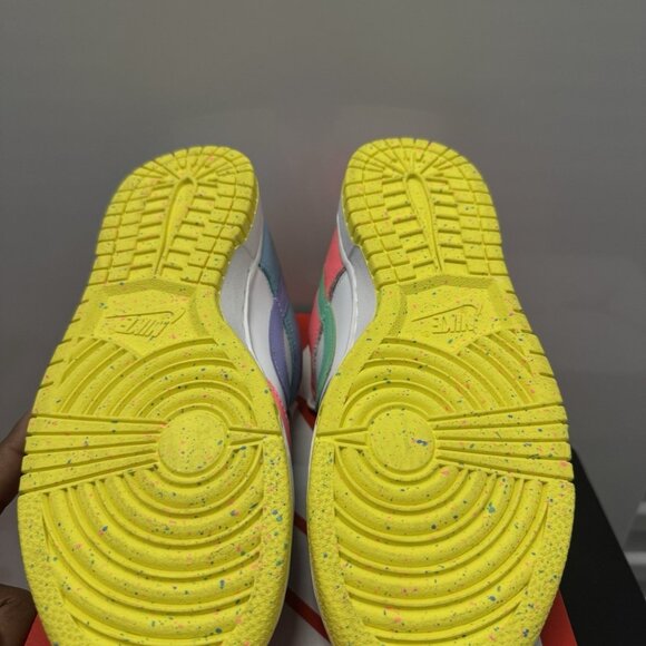 Nike Dunk SE Low Candy Size 6.5 - Picture 5 of 5